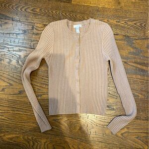 Leith Ribbed Button-Front Cardigan in Light Taupe